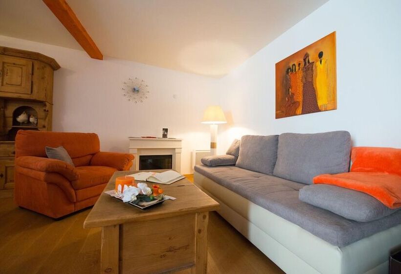 הוסטל Chez Constance