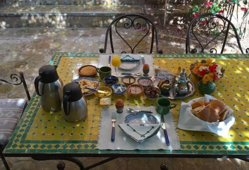 تختخواب و صبحانه Dar Nakhla   Zagora Guest House