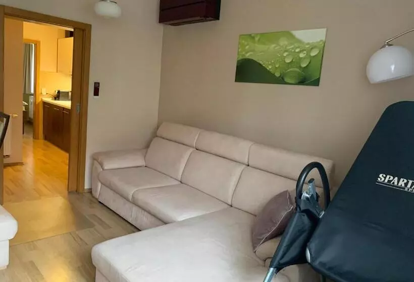 ペンション Park   2 Izbové Apartmány Na Prenájom