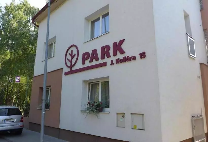 ペンション Park   2 Izbové Apartmány Na Prenájom