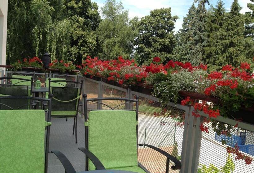 بنسيون Park   2 Izbové Apartmány Na Prenájom