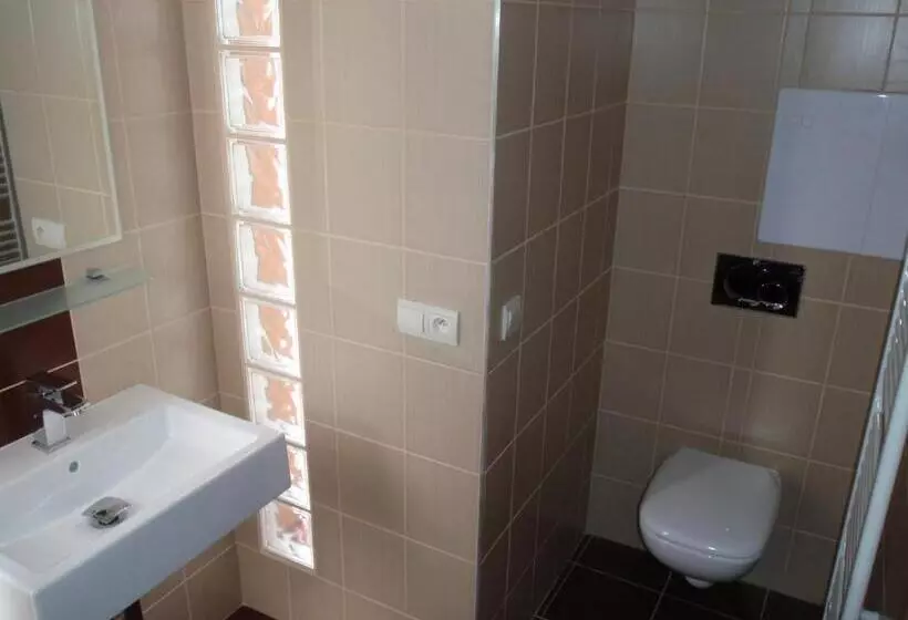 ペンション Park   2 Izbové Apartmány Na Prenájom