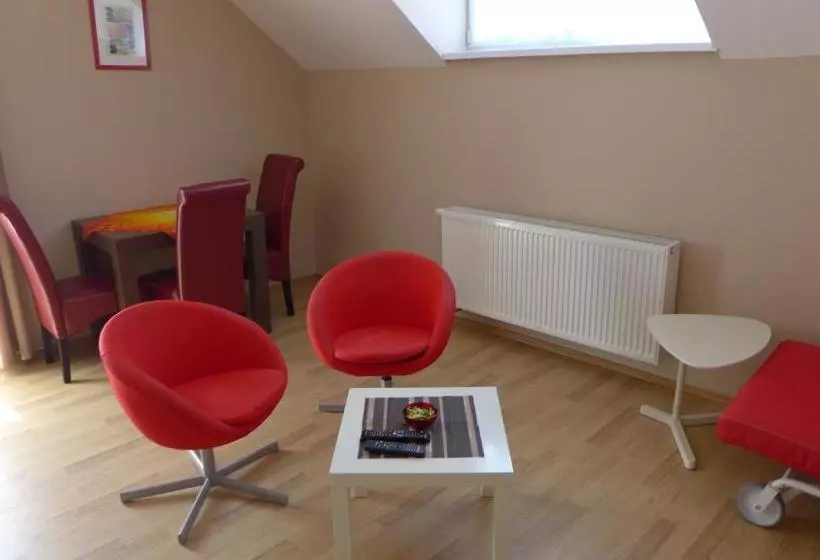 ペンション Park   2 Izbové Apartmány Na Prenájom