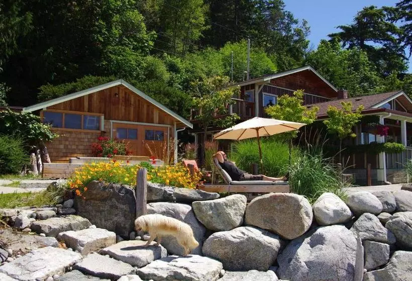 Majatalo Blitz Beach House Oceanside Suite