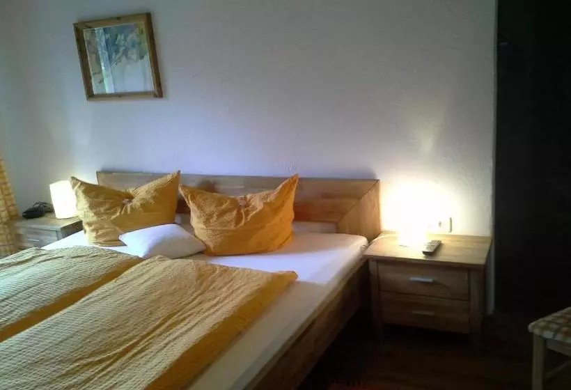 Majatalo Gästehaus Walpurga