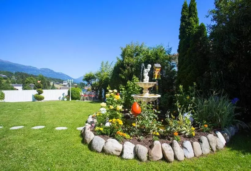 پانسیون Landhaus Gastein