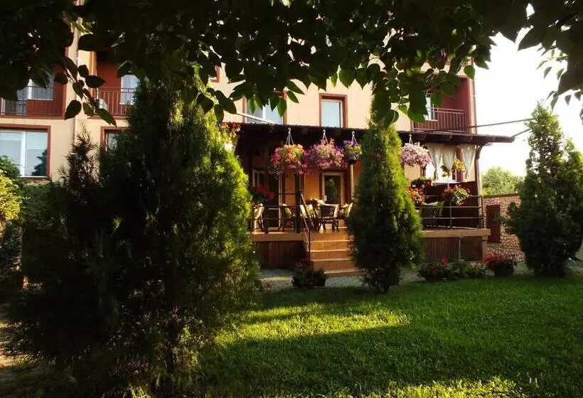 Pension Larisa