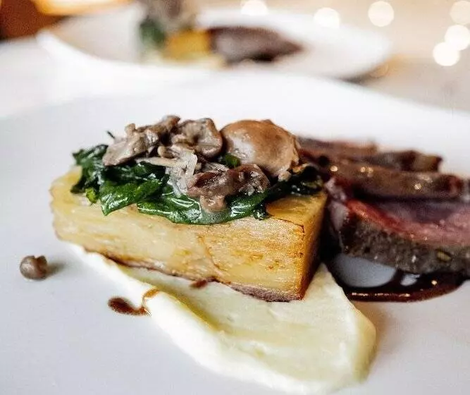 ホテル Campanile Montpellier Centre St Roch