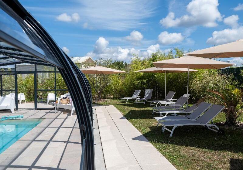 Отель Golden Tulip La Baule