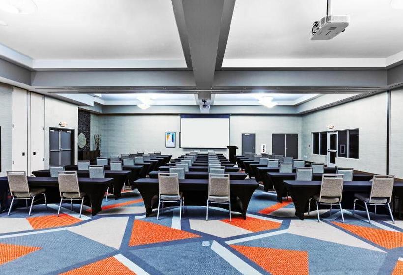 ホテル Hampton Inn Gardner Conference Center