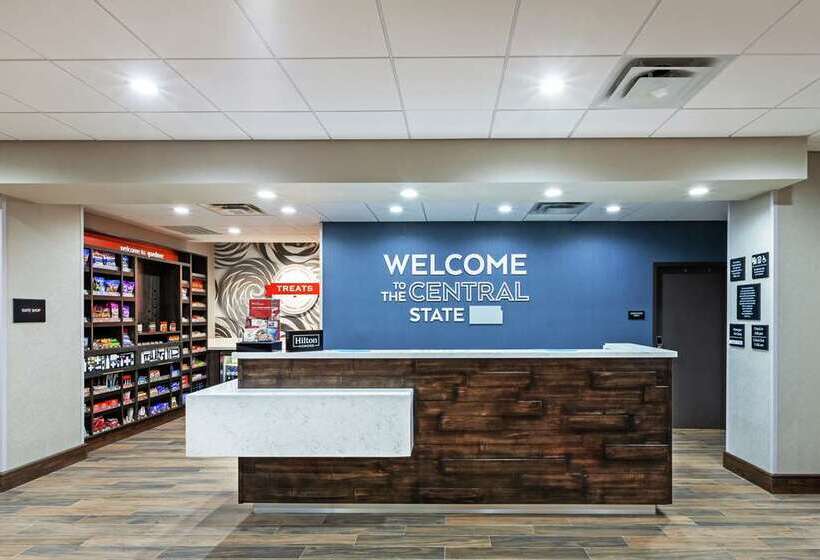 ホテル Hampton Inn Gardner Conference Center