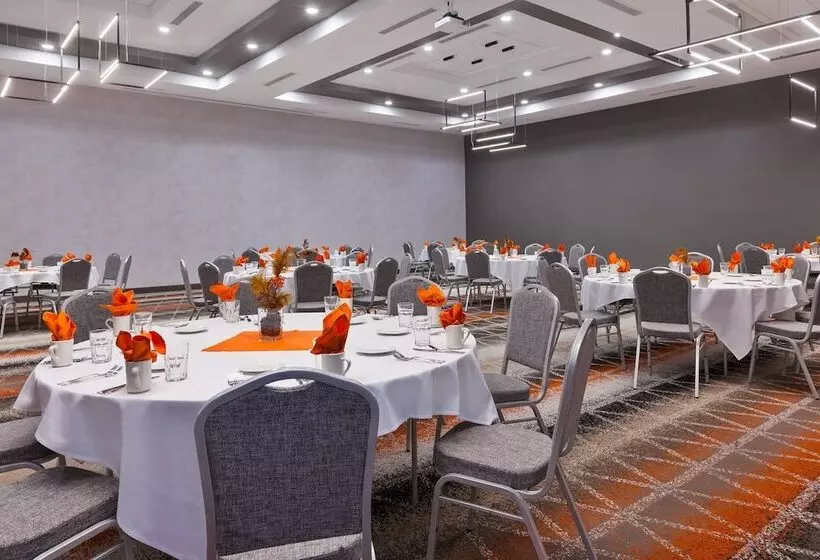 Hotelli Holiday Inn & Suites   Toledo Southwest   Perrysburg, An Ihg