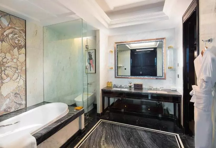 Hotelli Howard Johnson Plaza Ningbo