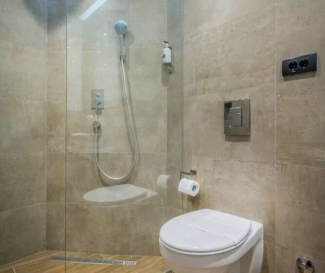 هتل Level Luxury Suites