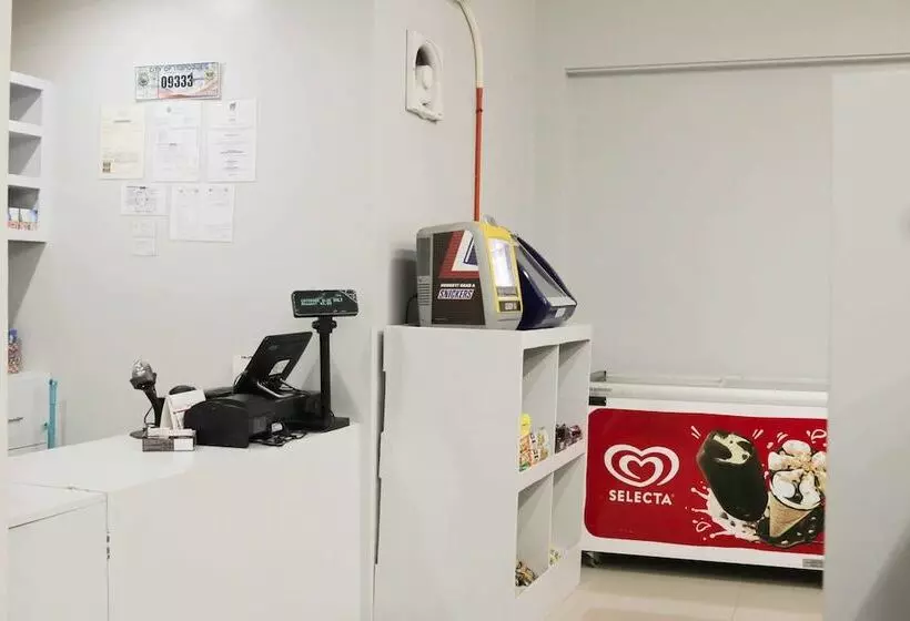 Hotelli Reddoorz Premium @ Wireless Mandaue Cebu