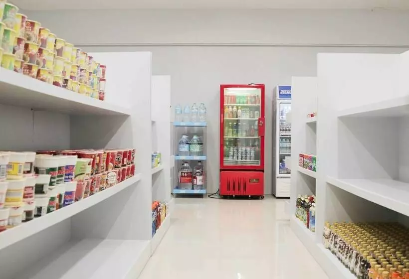 Hotelli Reddoorz Premium @ Wireless Mandaue Cebu