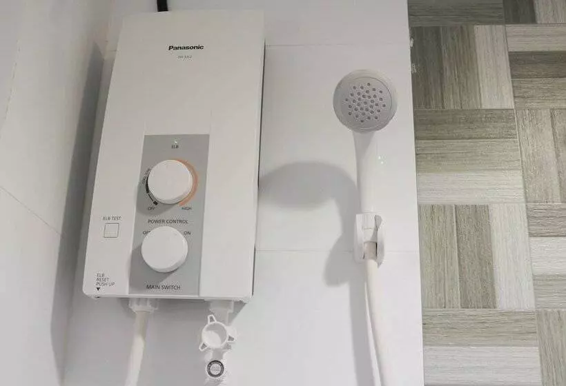 Hotelli Reddoorz Premium @ Wireless Mandaue Cebu