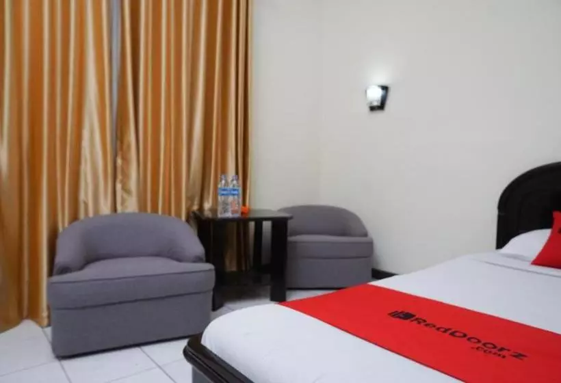 Hotel Reddoorz @ Cipaku