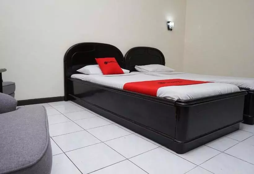 Hotel Reddoorz @ Cipaku