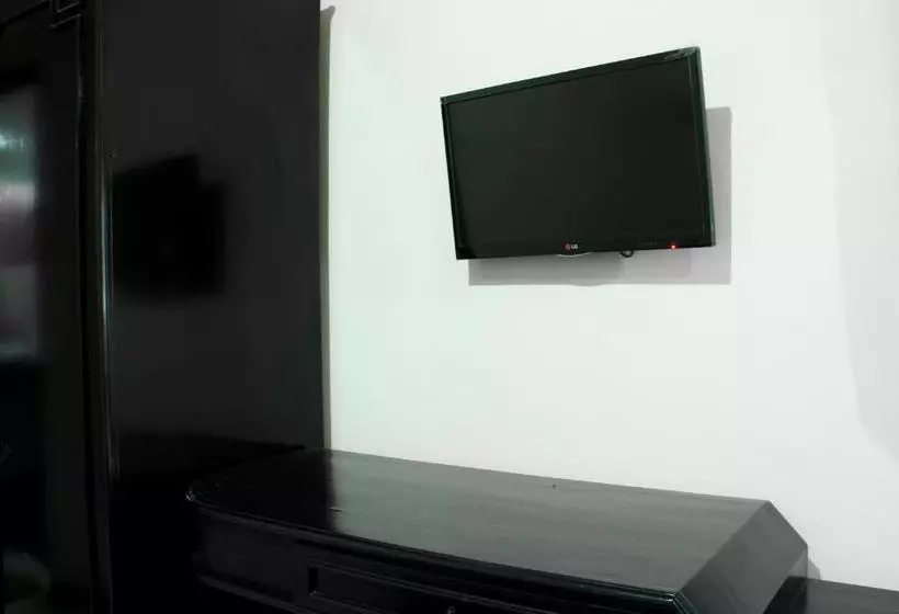 Hotel Reddoorz @ Cipaku