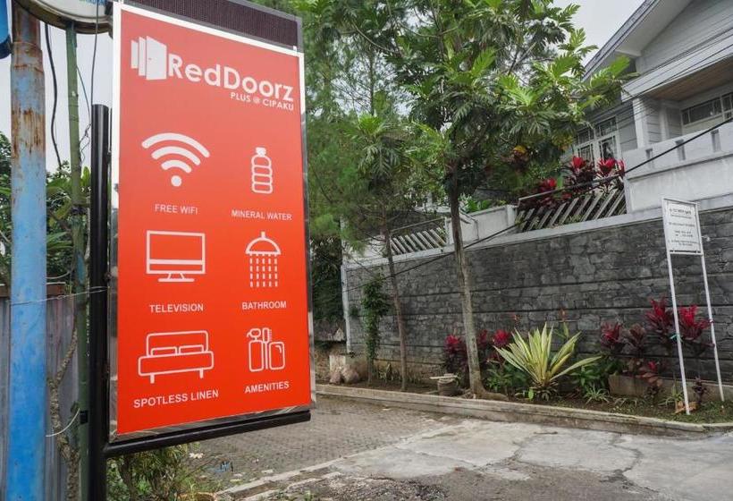 בית מלון כפרי Reddoorz @ Cipaku