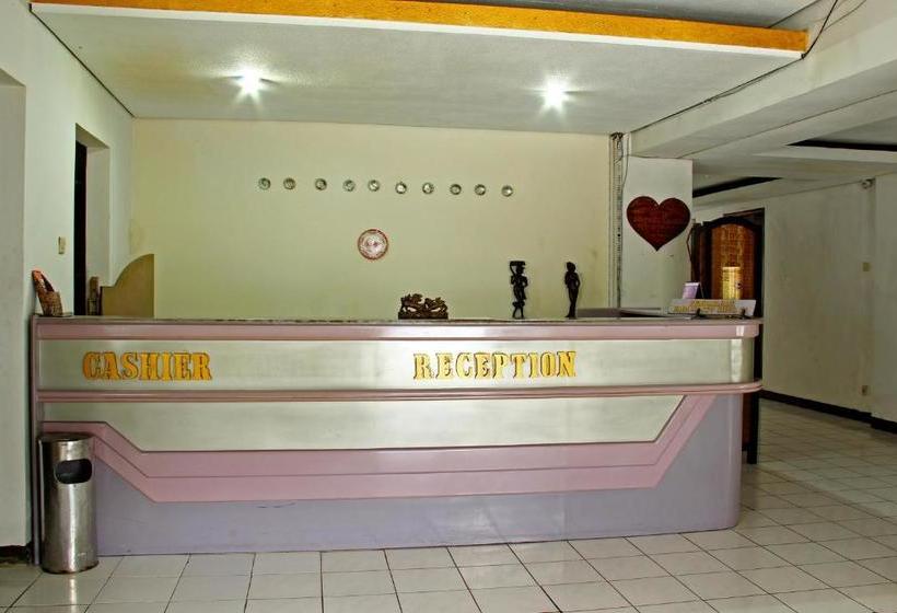 בית מלון כפרי Reddoorz @ Cipaku