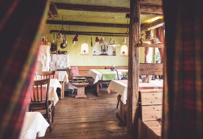 پانسیون Penzion A Restaurace U Johana