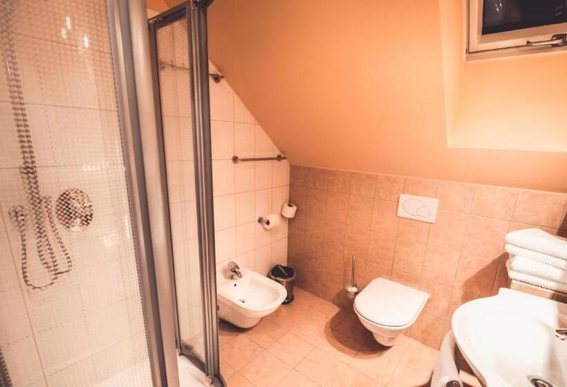 پانسیون Penzion A Restaurace U Johana