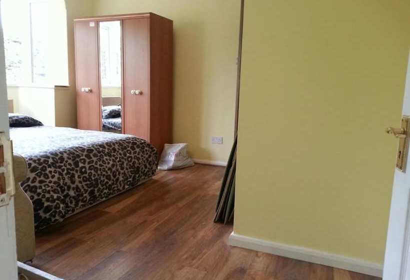 فندق فئة نجمة واحدة Chesnut Lodge