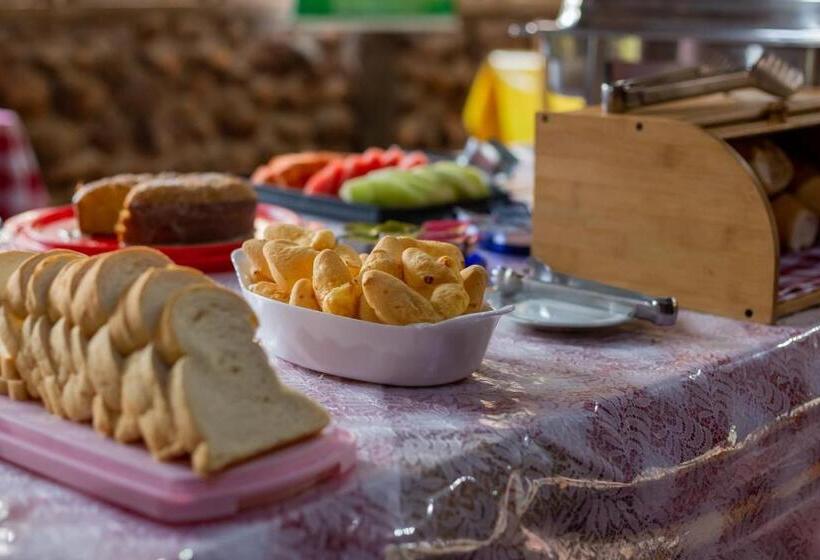 مسافرخانه Pousada Chao De Pedra