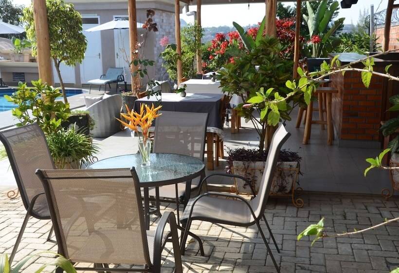 مسافرخانه Villa Asimba