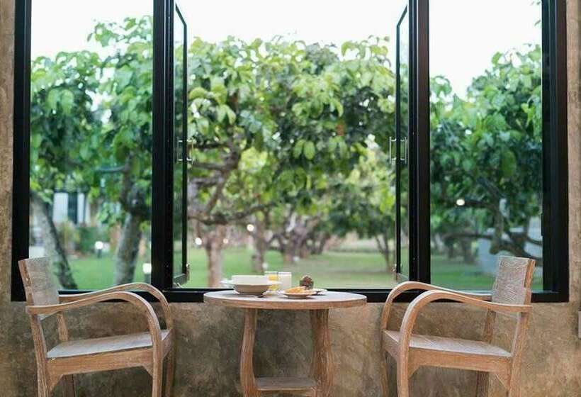 בית מלון כפרי Baansuan Tisa Resort