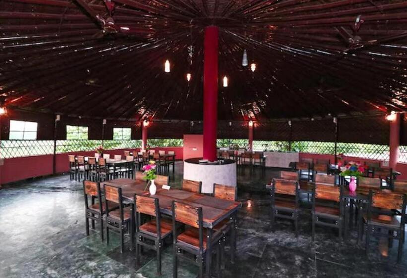 בית מלון כפרי Corbett Sunrise Resort