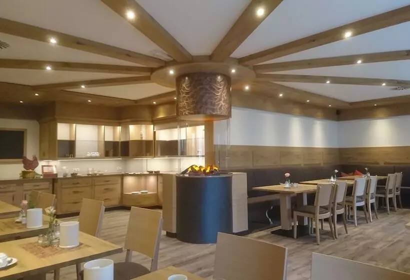 Hotelli Landgasthaus Zur Birke