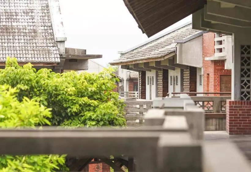 هتل The Place Yilan