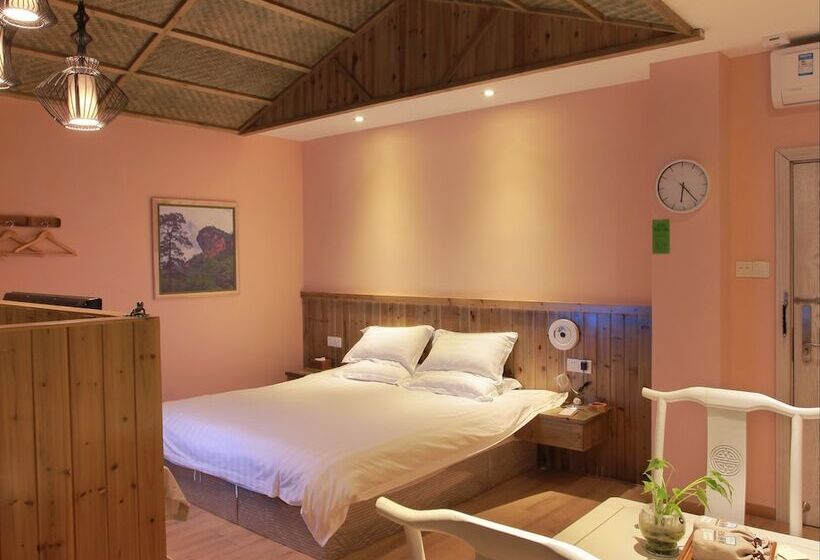 ホテル Wuyishan Old Street Riverside