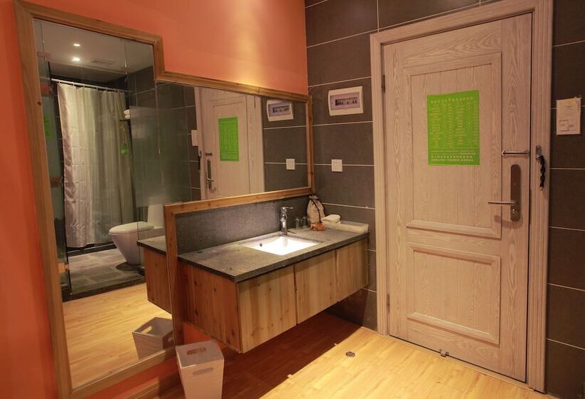 ホテル Wuyishan Old Street Riverside