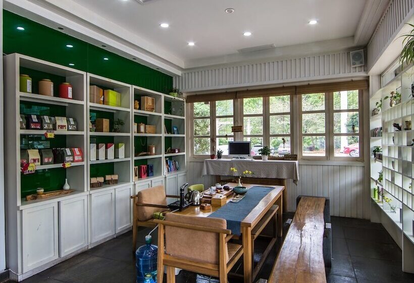 ホテル Wuyishan Old Street Riverside