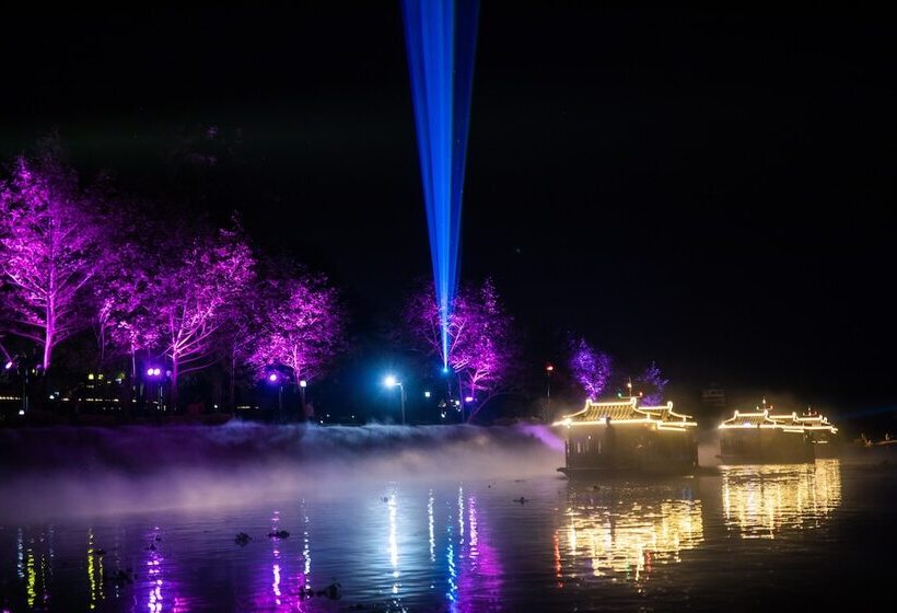 ホテル Wuyishan Old Street Riverside