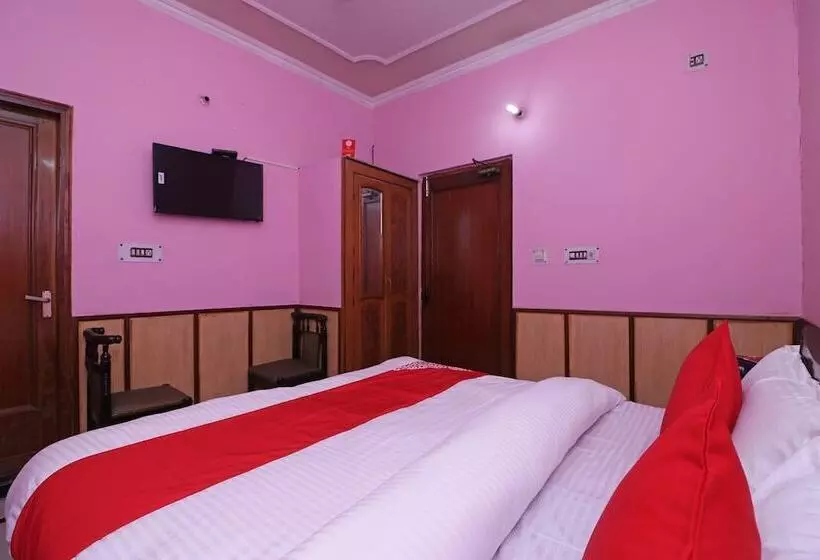 Oyo 26906 Hotel Tarang