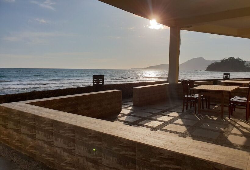 צימר 77 Sunset Plaza