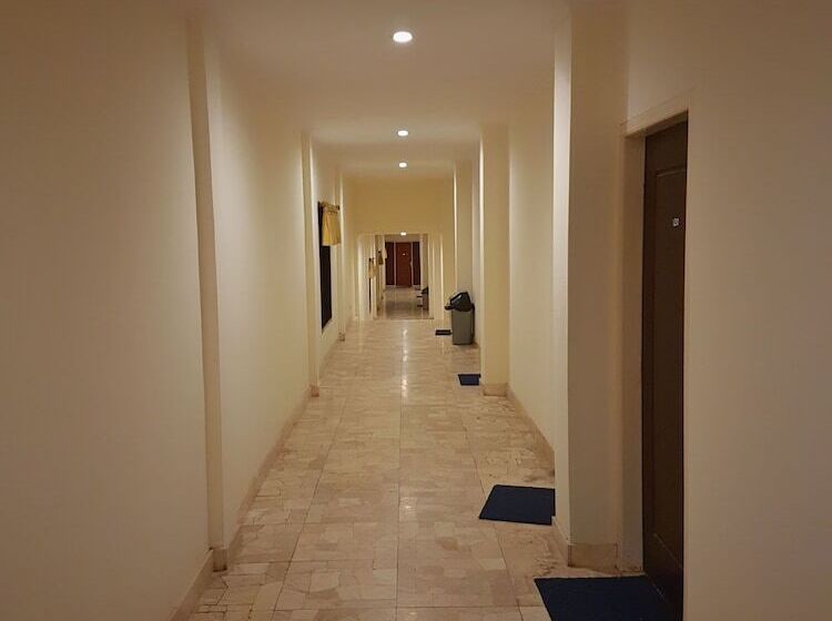 צימר 77 Sunset Plaza