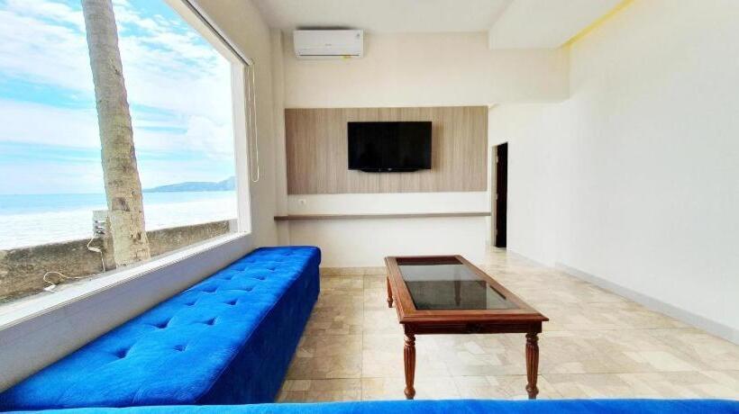 צימר 77 Sunset Plaza