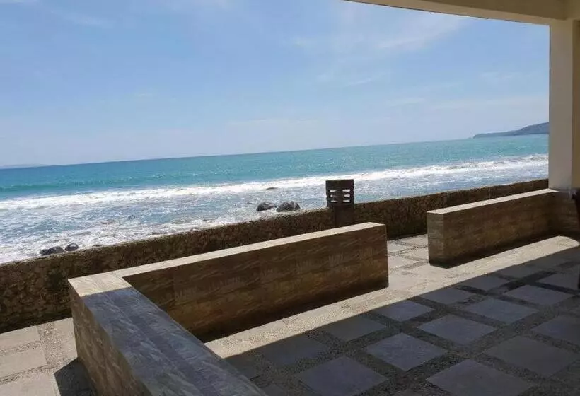 Bed and Breakfast 77 Sunset Plaza