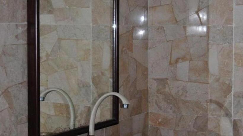 צימר 77 Sunset Plaza