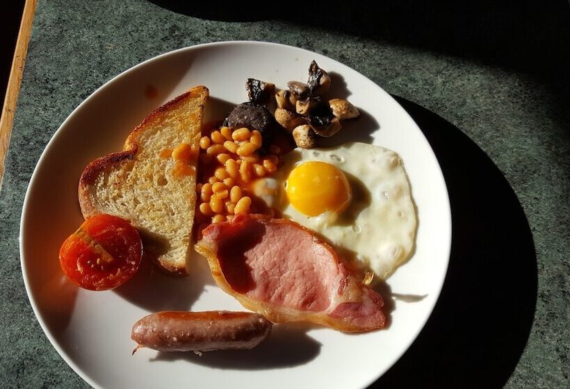 Bed and Breakfast Lowerfield House