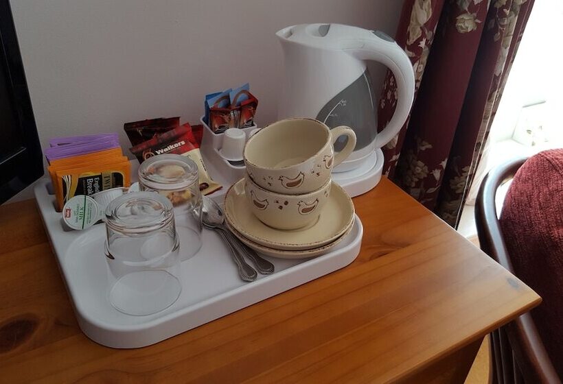 Bed and Breakfast Lowerfield House