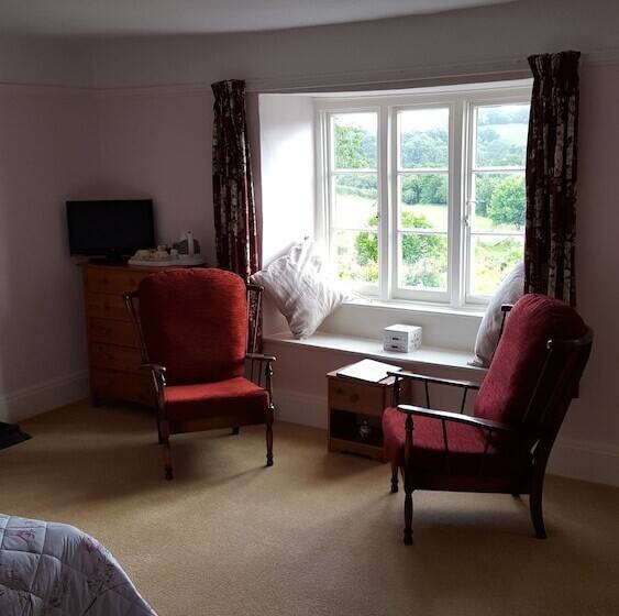 Bed and Breakfast Lowerfield House