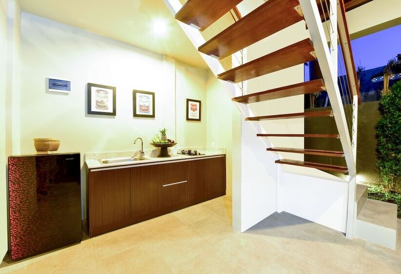 צימר The Lumbung Wood Villa