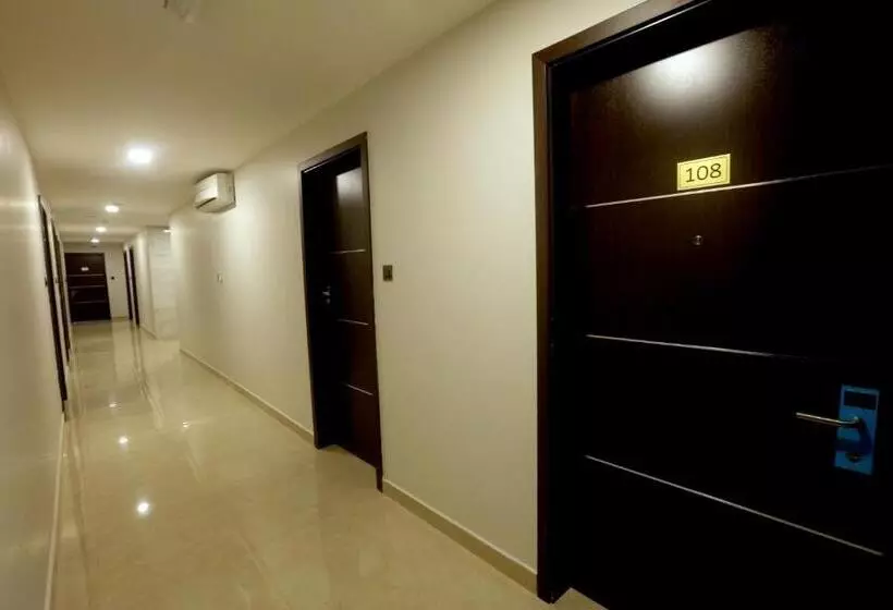 Golden Crown Hotel Alseeb Muscat